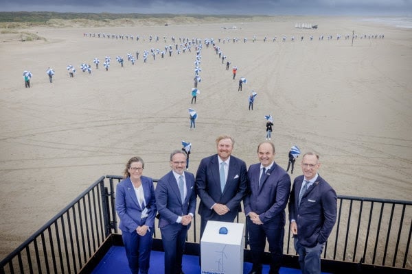 Koning Willem-Alexander verricht de officiële opening van windpark Hollandse Kust Zuid._ Foto: Jorrit Lousberg