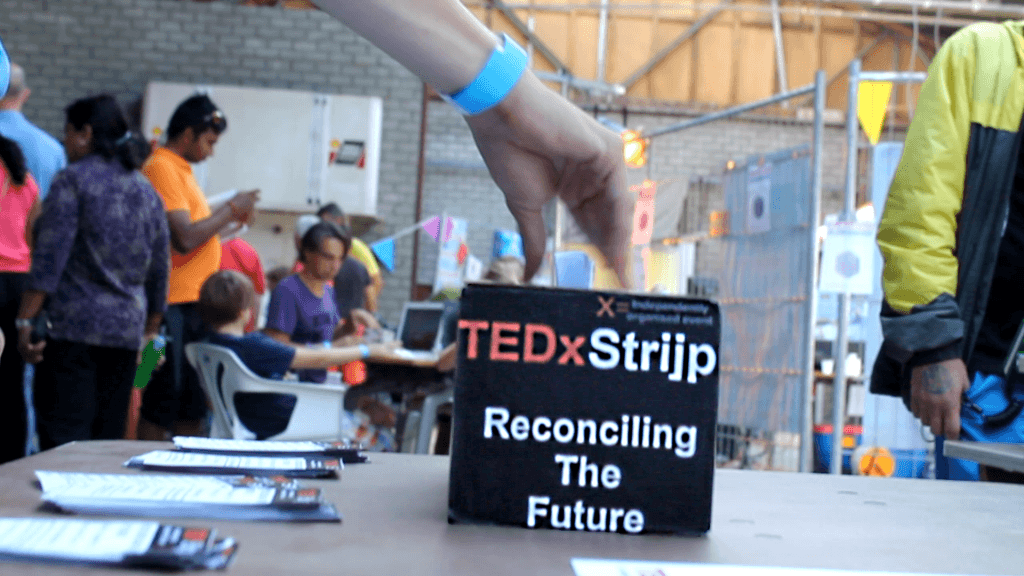 TEDxStrijp Application Sharpened Side-Shot