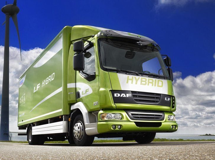 green-hybrid-daf-truck_649175723