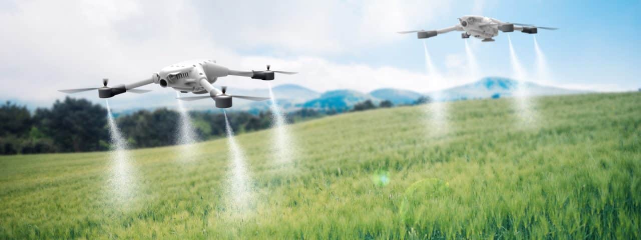farmers-farm-tech-drones-robots-tractor_fullwidth