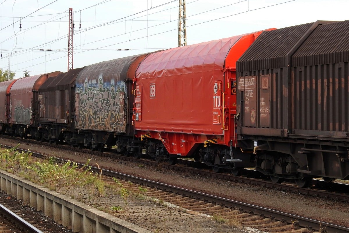 freight-train-1640353_1920