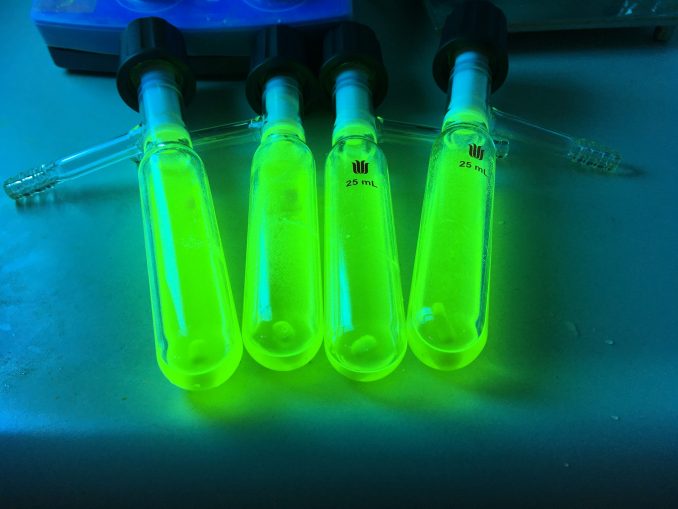 OLED - Forscher auf der Spur nach neuen Substanzen