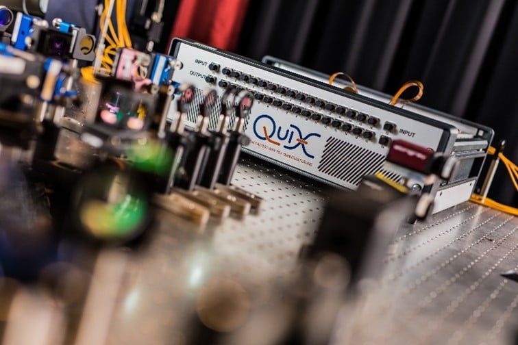 France takes next step in quantum technology with Dutch processor