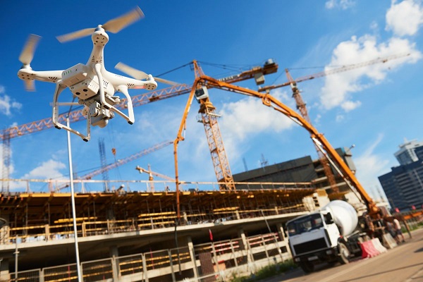 Een drone die wordt ingezet in de bouw