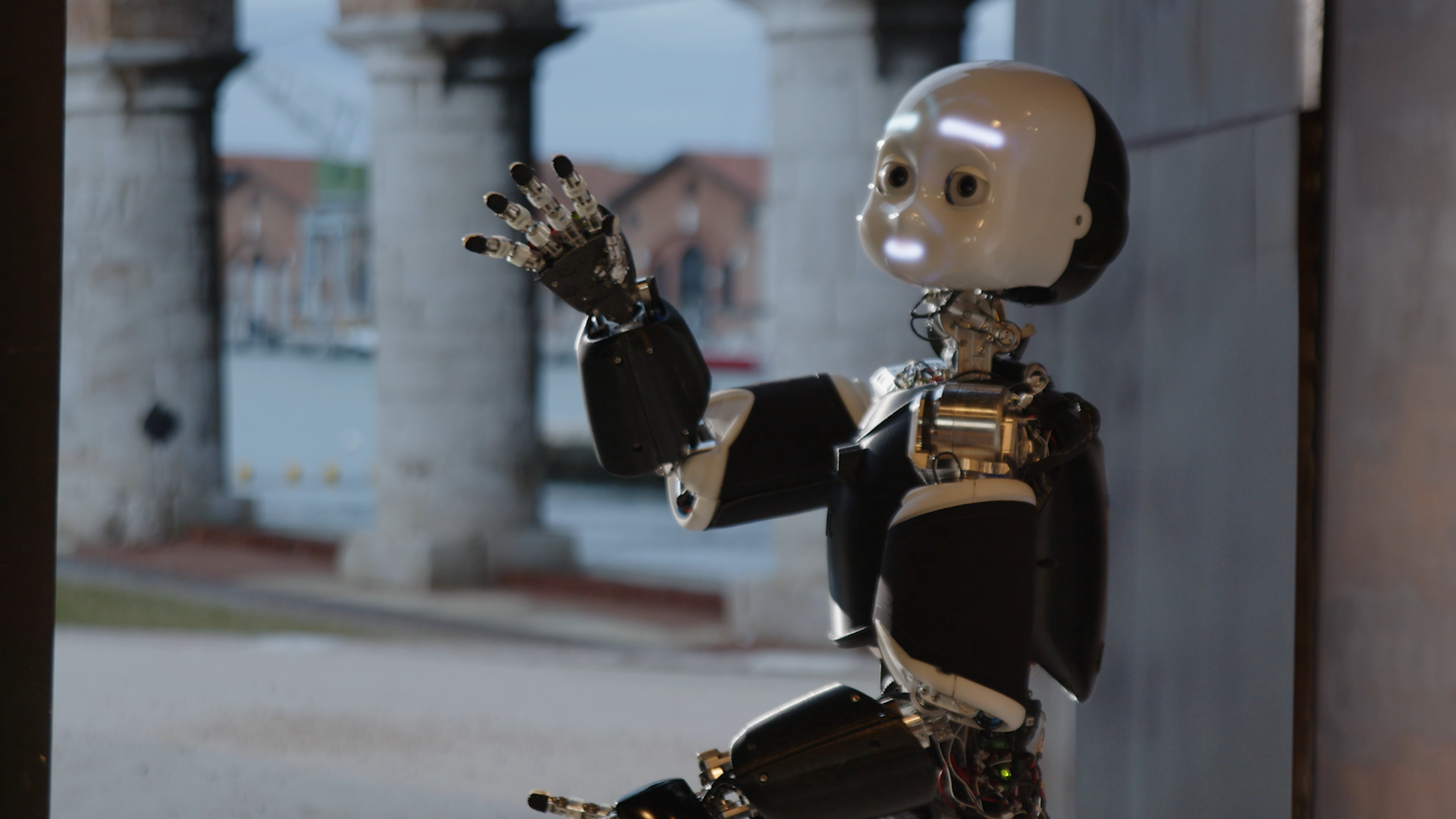 Robotic avatar makes you visit Venice from kilometers away