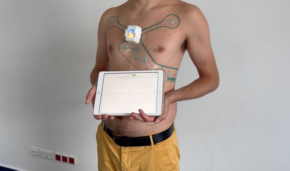 Miniature electrocardiogram device fits in one's hand
