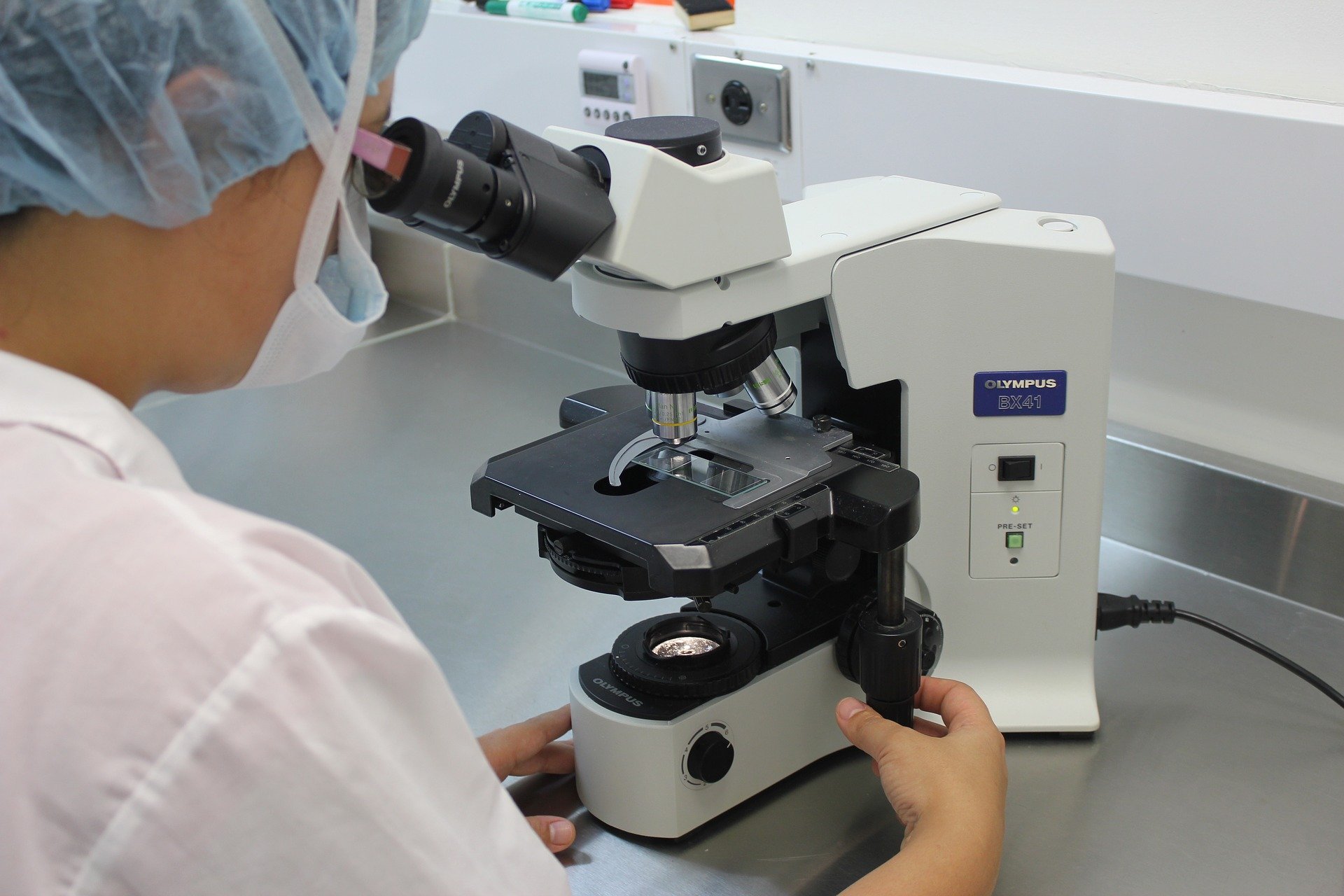 ТУ/э открывает лабораторию электронной микроскопии