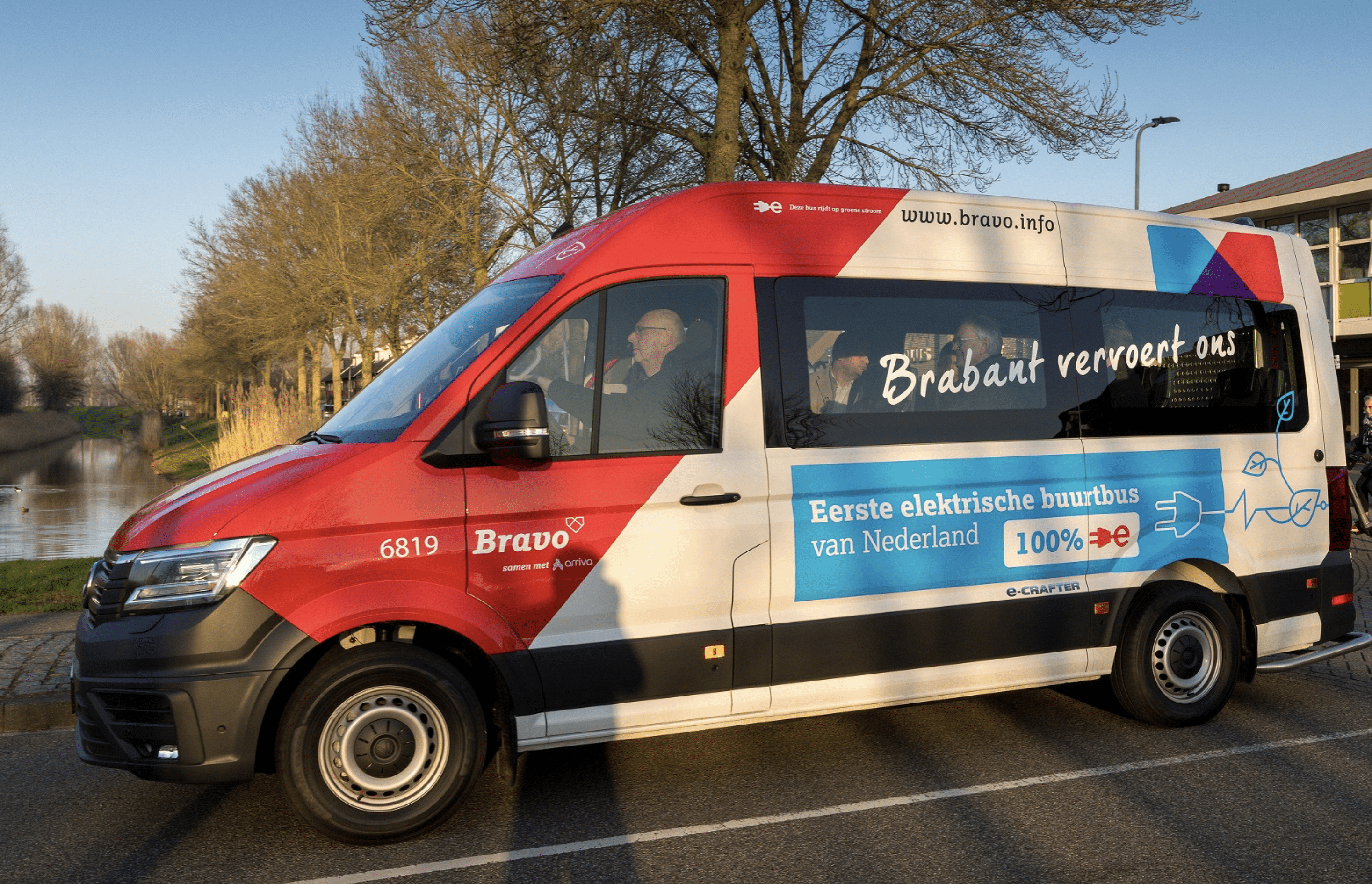 <strong>De eerste volledig elektrische buurtbus van Nederland rijdt in Brabant</strong>