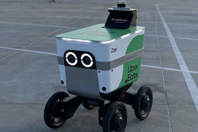 Serve Robotics bot in Uber Eats livery