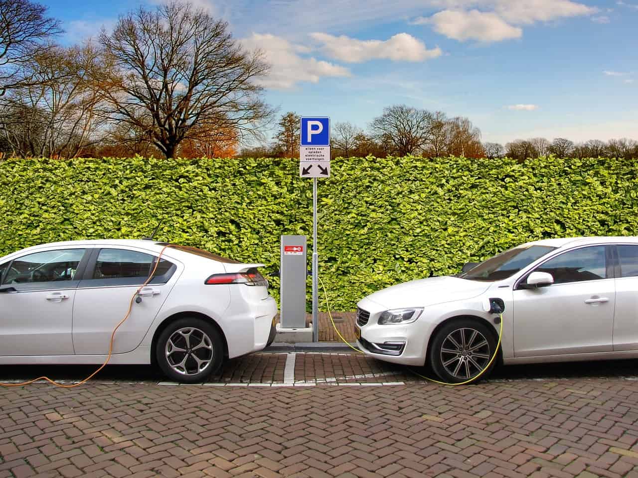 The truth about electric driving: Auke Hoekstra debunks 3 persistent myths