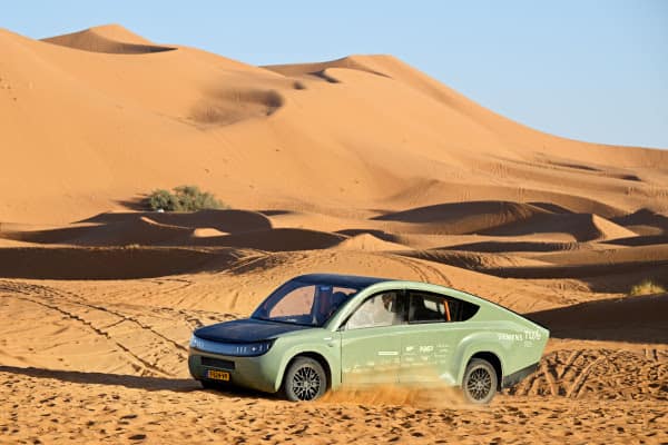 World's first off-road solar car reaches Sahara