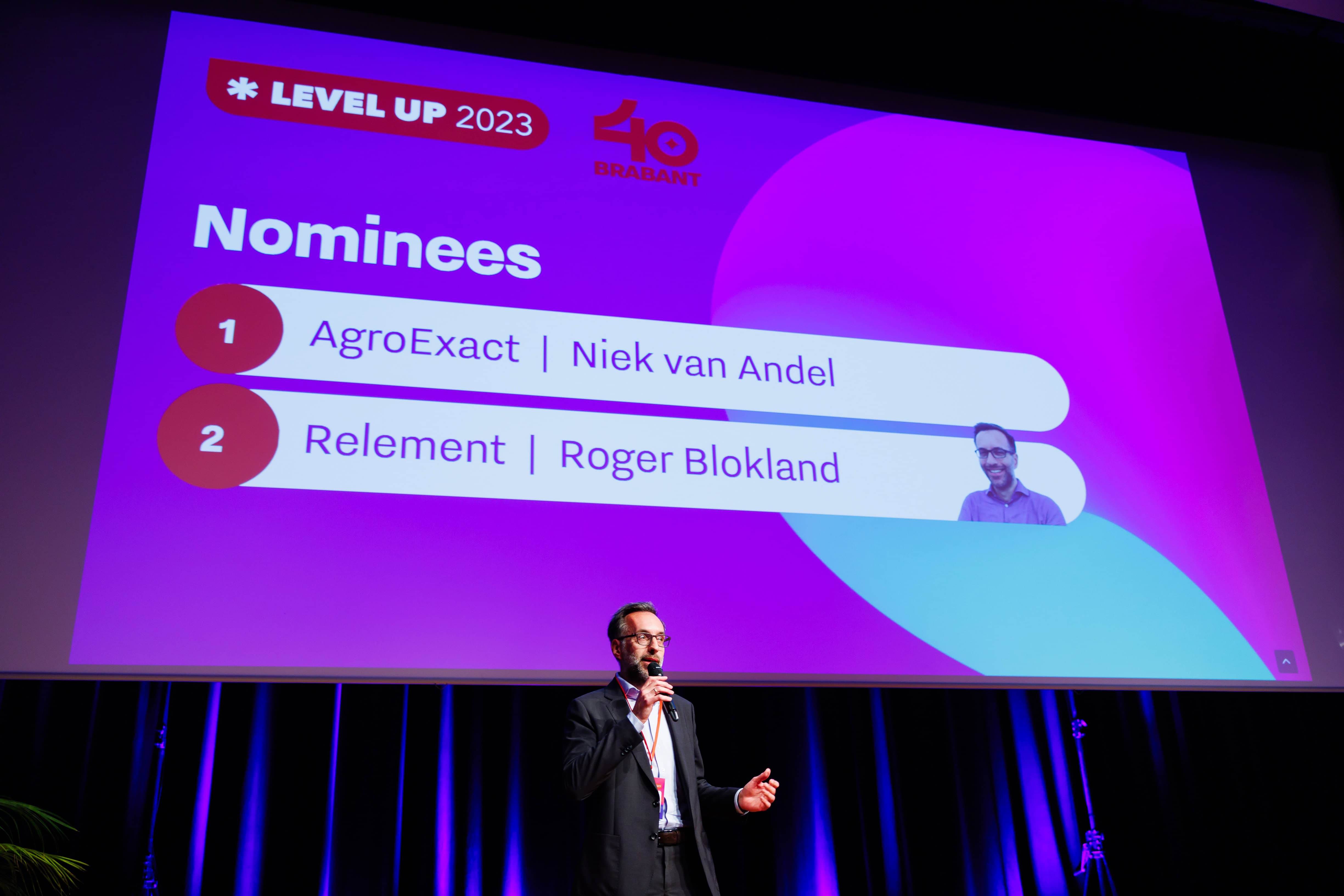 LEVEL UP 2023, pitching for the awards © Bram Saeys