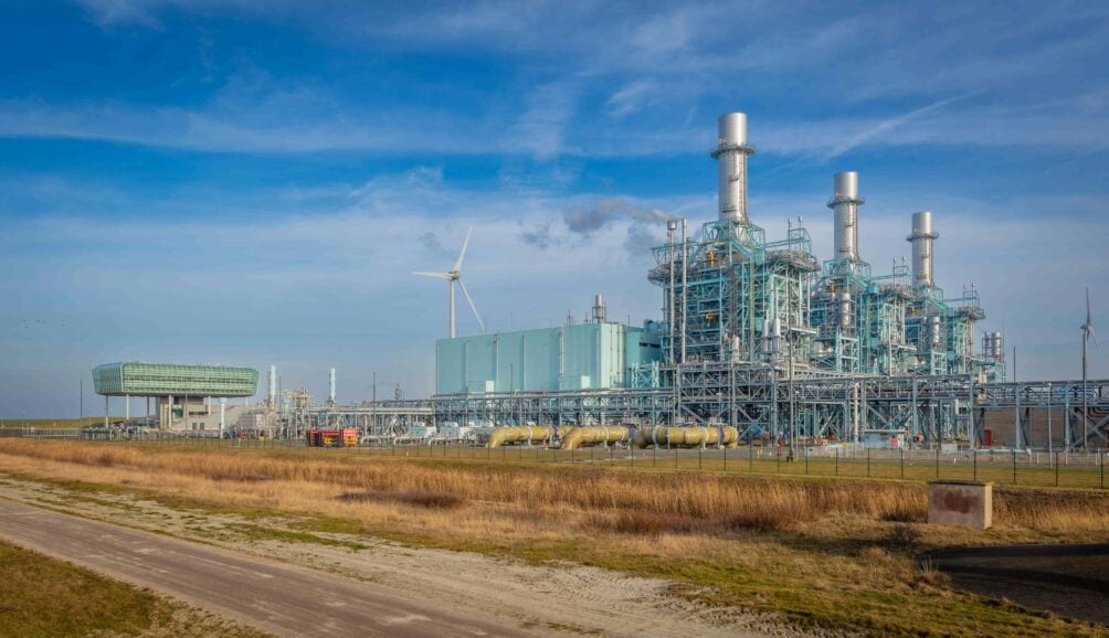 RWE Approved for 100 MW Electrolyzer Near Eemshaven Port, Netherlands